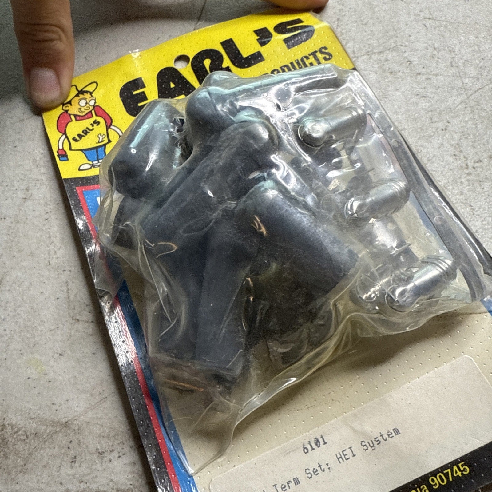 Earl’s 6101 Ford Terminal Set – Performance Wiring Ends NOS Hot Rod3