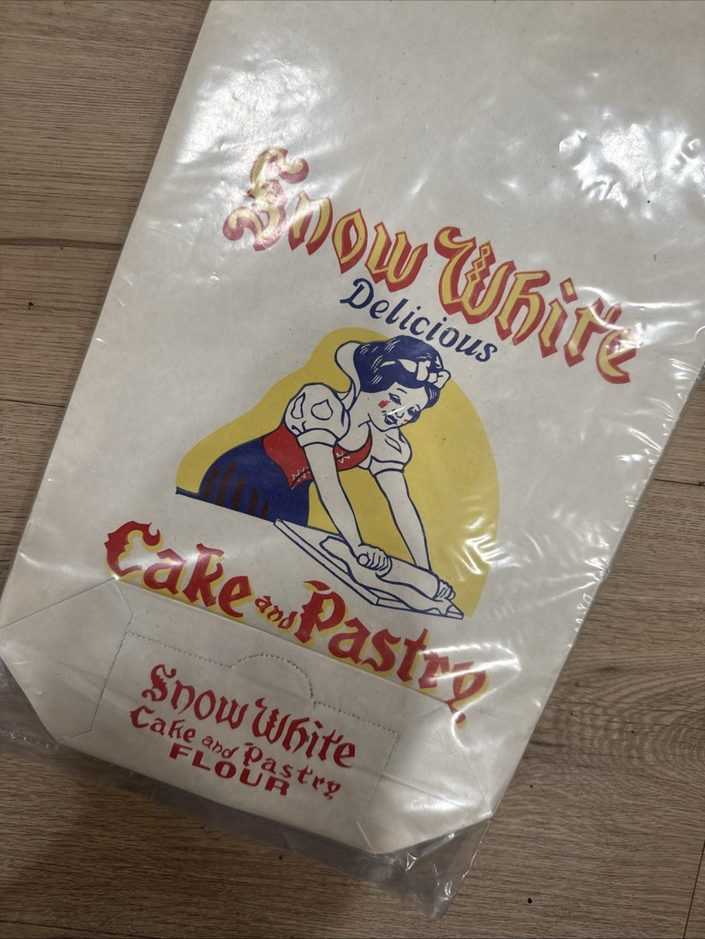 1940s VINTAGE SNOW WHITE DELICIOUS CAKE & PASTRY FLOUR BAGS VANCOUVER BC CANADA2