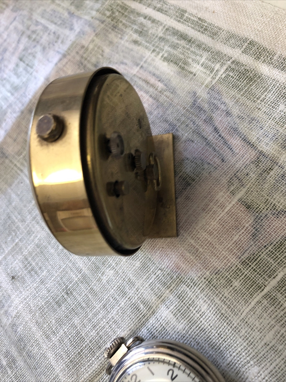 Vintage Seth Thomas Relax - Alarm Clock 2.5”x2.5”4