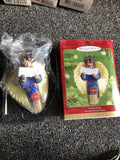 Vintage Hallmark Keepsake Ornament Angel Noche de Paz Silent Night Accents 20010