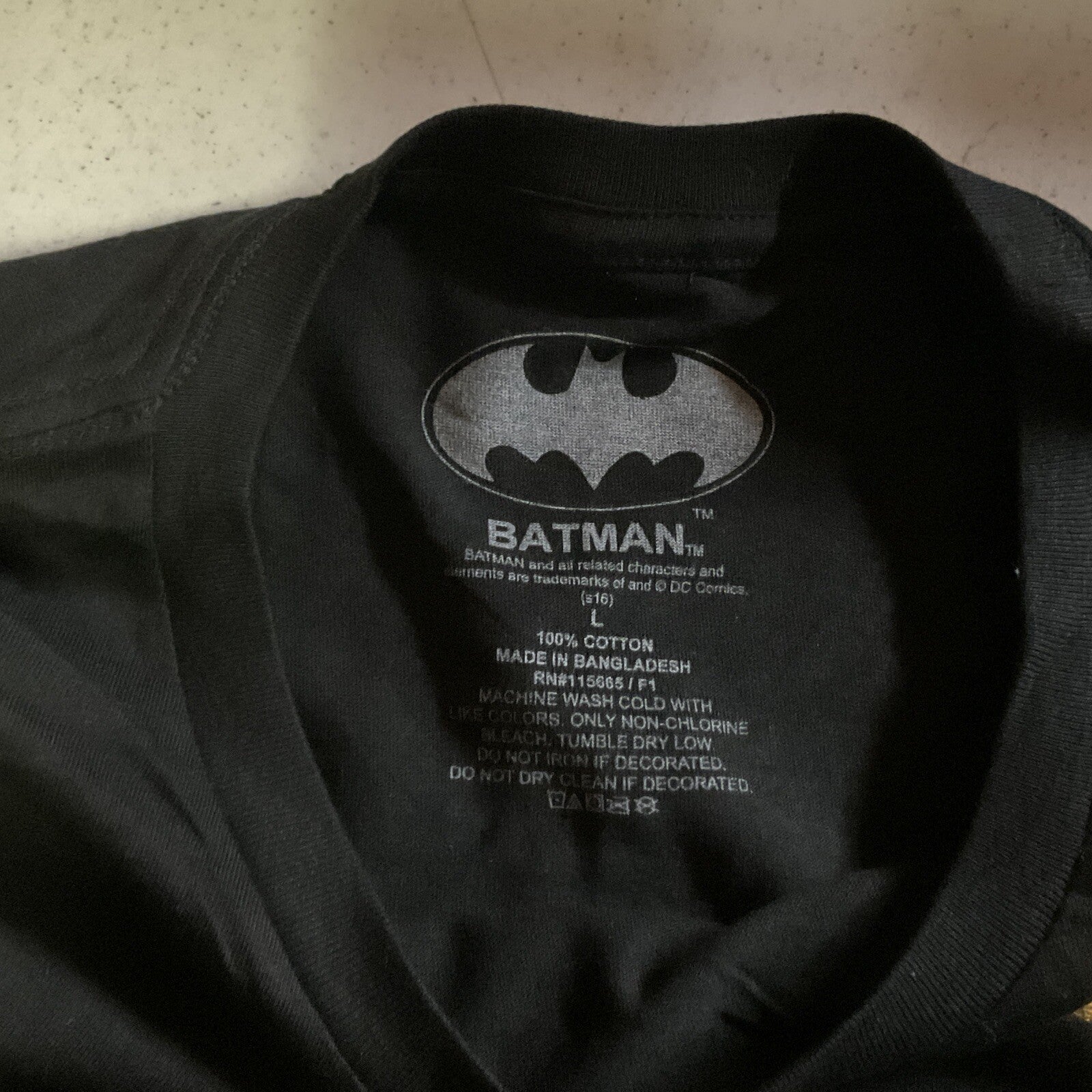 Batman  LOGO T-Shirt Large Adult RN#115665 DC Comics2
