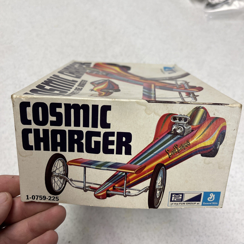 Original 1970s MPC COSMIC CHARGER CARL CASPER'S FUEL DRAGSTER 1/25 MODEL KIT1