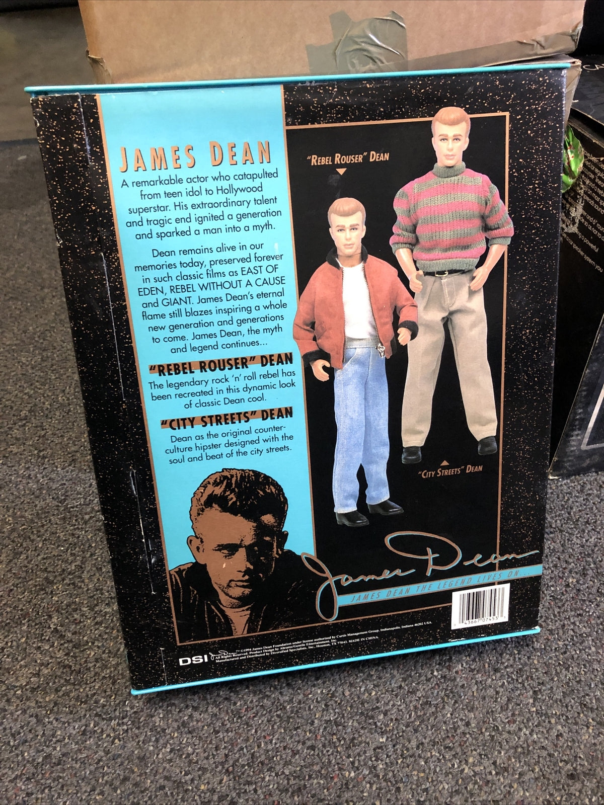JAMES DEAN DOLL "CITY STREETS DEAN" NUMBER 2 NEW IN BOX5