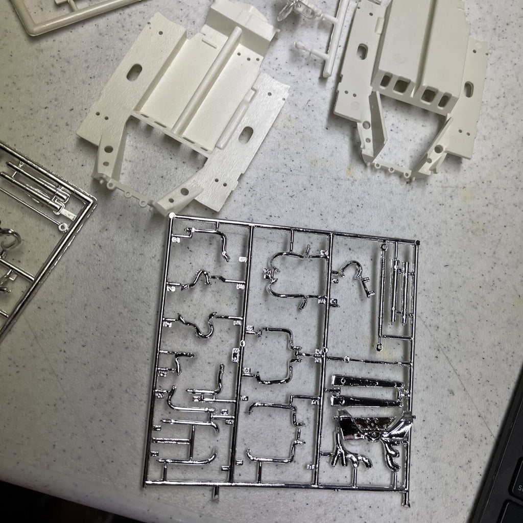 Original AMT Mark II Ford GT Lemans 1st Issue model kit Parts Lot6