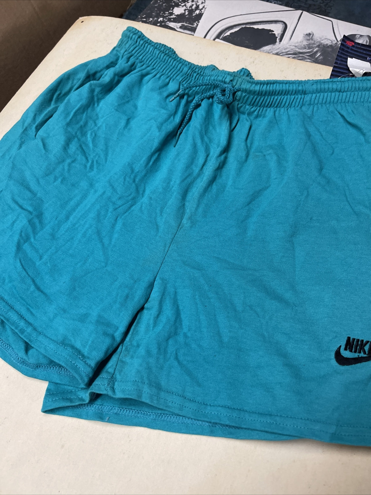 new old stock true vintage 1991  nike shorts Adult Size M green w tags 4