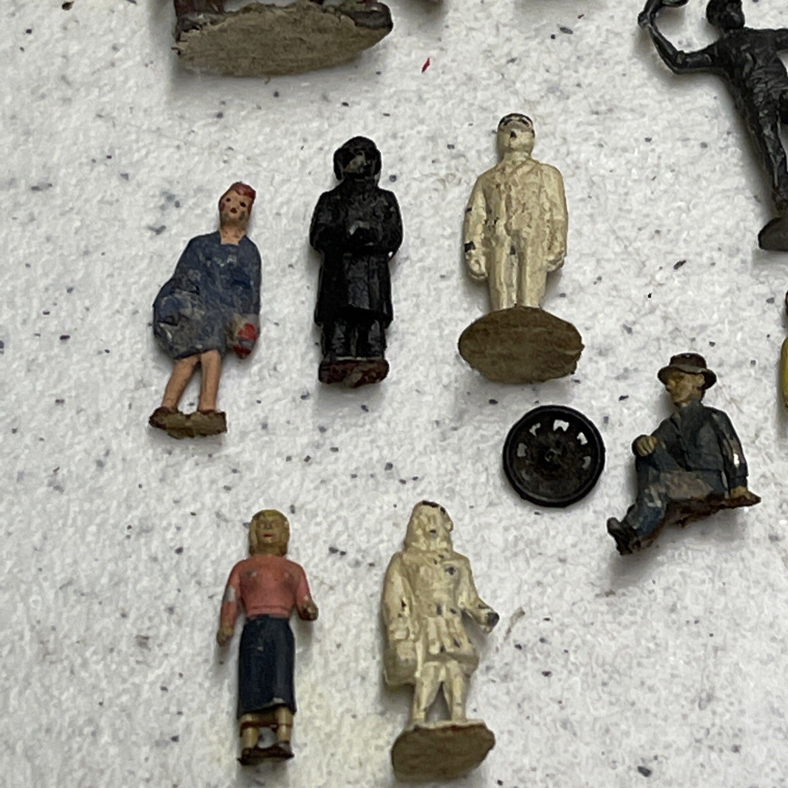 Vintage Slot Car Track Metal & Plastic People Pieces Triangle Scalextric??1