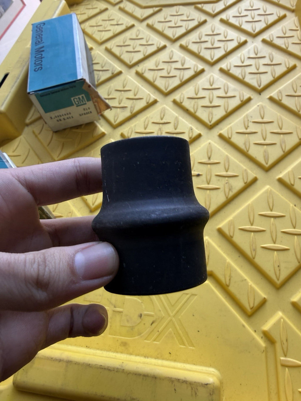 (1) NOS Genuine GM 3954480 Differential Pinion Spacer Camaro (1967-1972)2