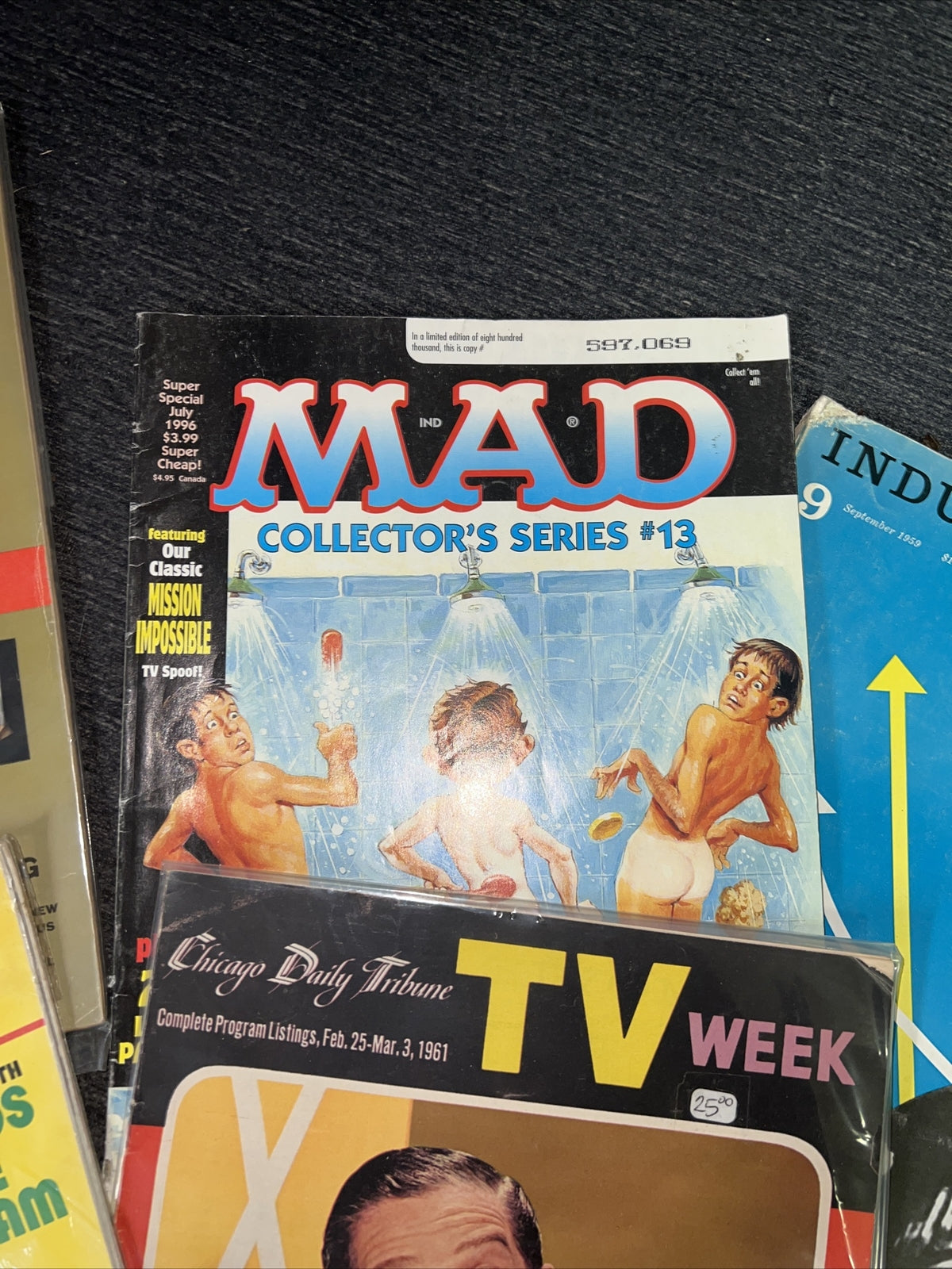 Lot of 5 Vintage Magazines Sports Illustrated MAD Collector’s Chicago Daily etc.2