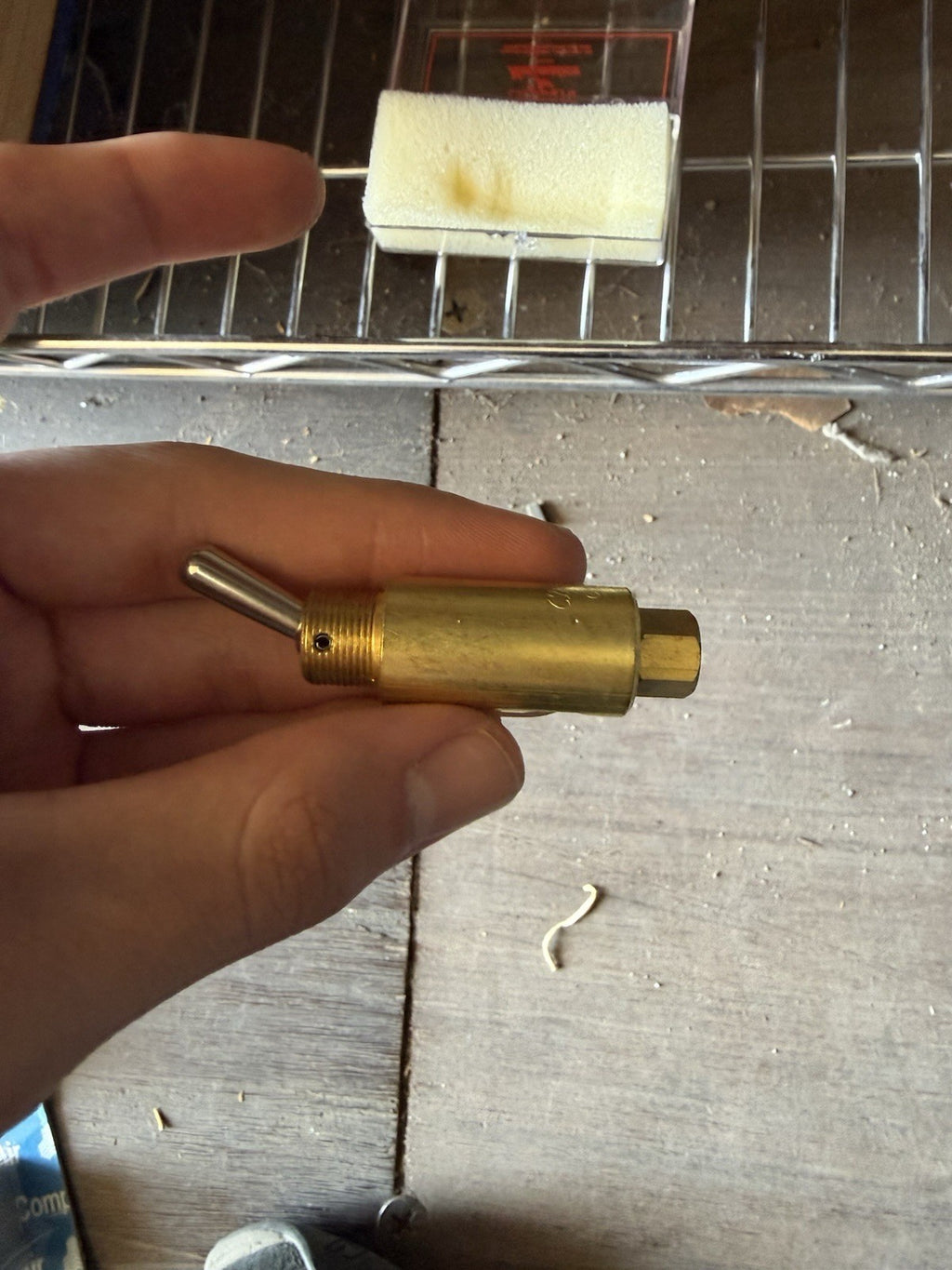 Clippard Minimatic Pneumatic Toggle Valve Brass Body Manual Switch Valve NOS4