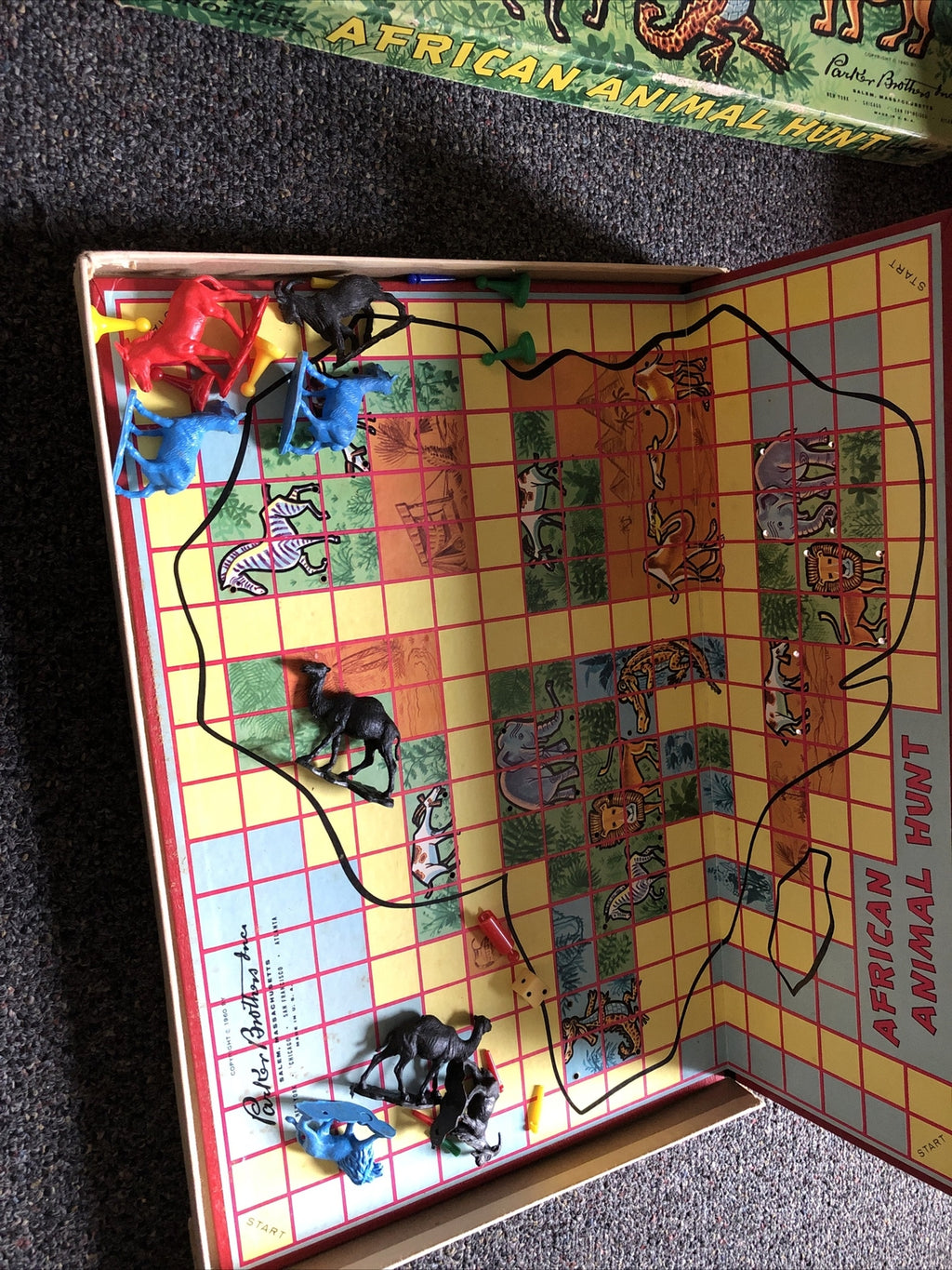 Vintage Parker Brothers African Animal Hunt Board Game with Animals 19602