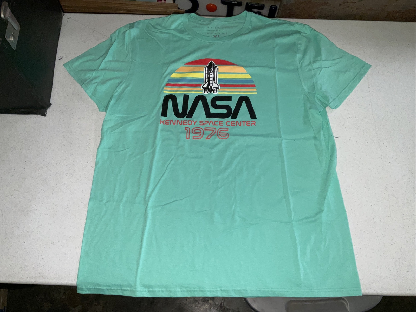 Rebels & Nomads NASA 1976 Kennedy Center T-SHIRT - SIZE XL ADULT - GENTLY0