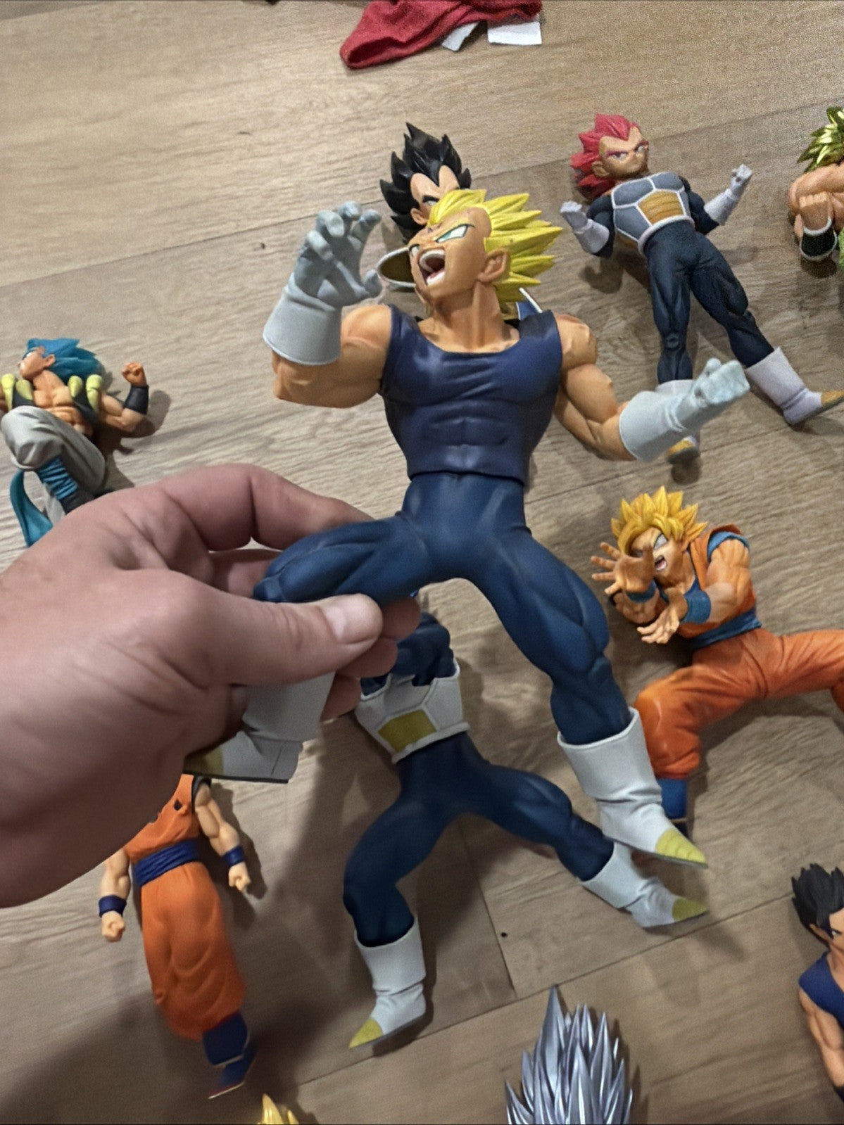 Bandai Masterlise Dragon ball Z Figure Bundle Goku Vegeta Gohan Cell14