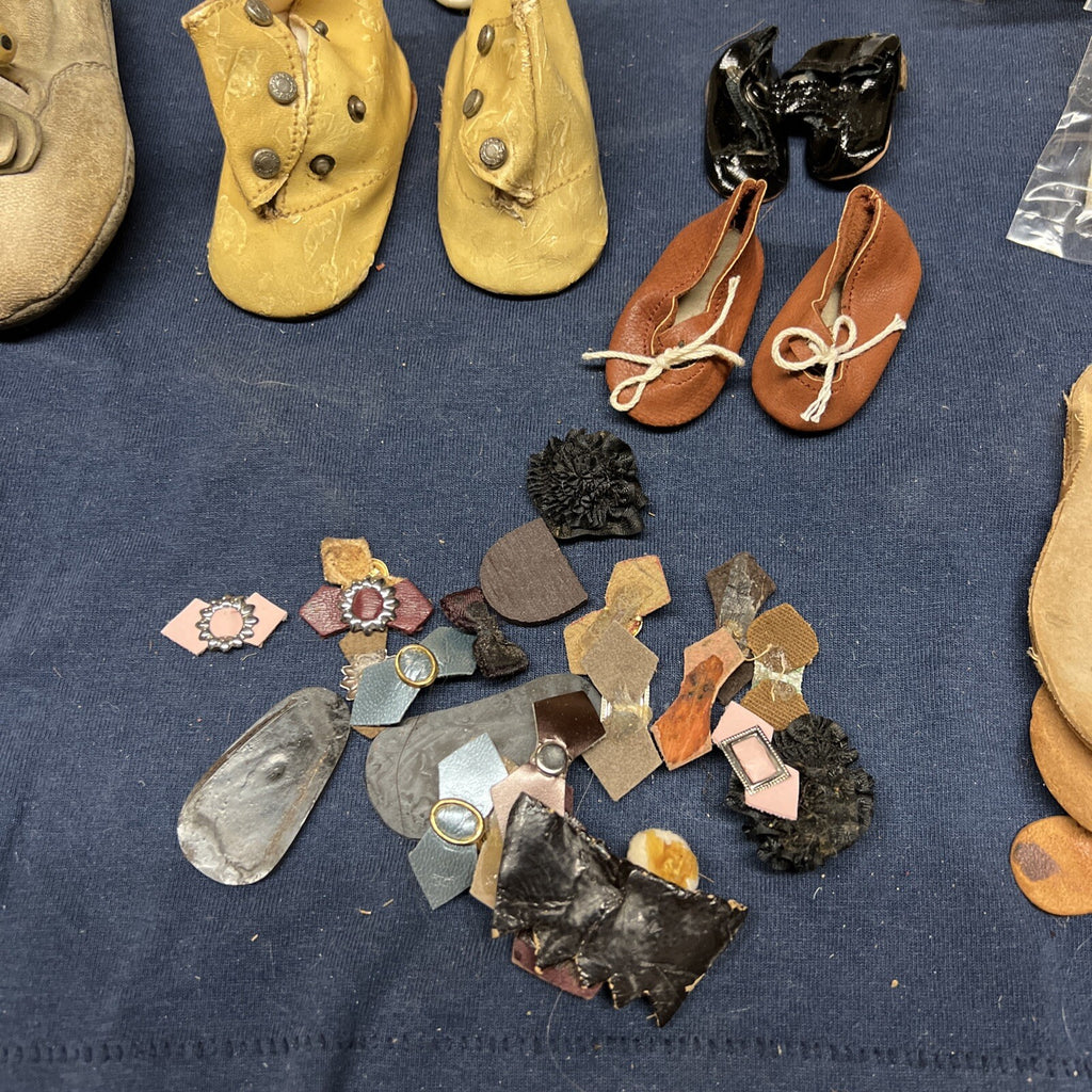 Lot of Antique Vintage Shoes And Shoe Parts / Accessories/ Socks5