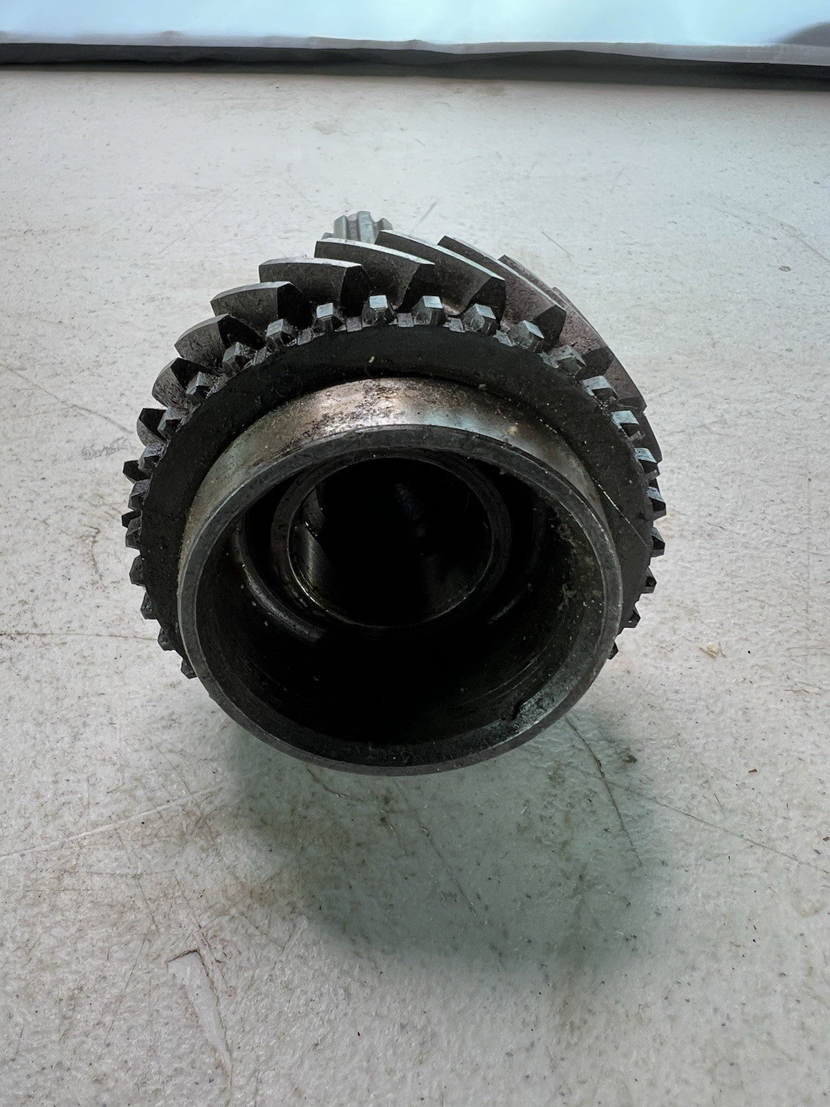 Vintage Transmission Input Shaft Gear – Helical Cut – Spline End – GM1
