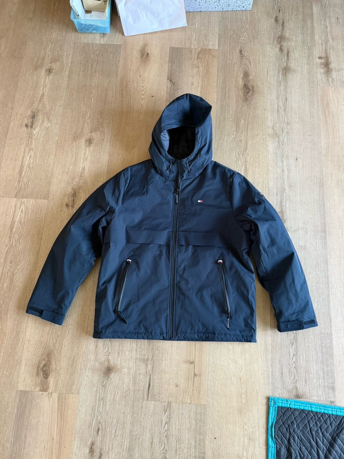 Black Tommy Hilfiger windbreaker jacket  Size L 0