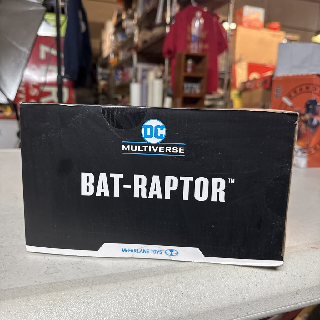 DC Multiverse McFarlane Gold Label Batman & Bat Raptor Comic Toy Action Figure3