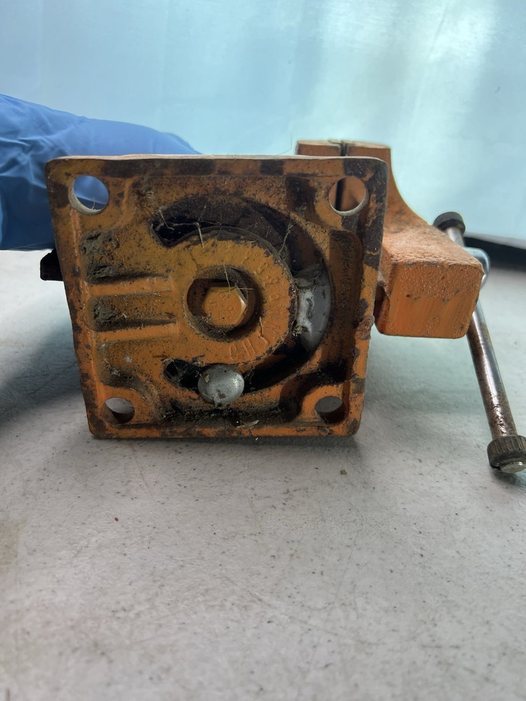 Vintage PONY 28530 Orange Swivel Bench Vise3