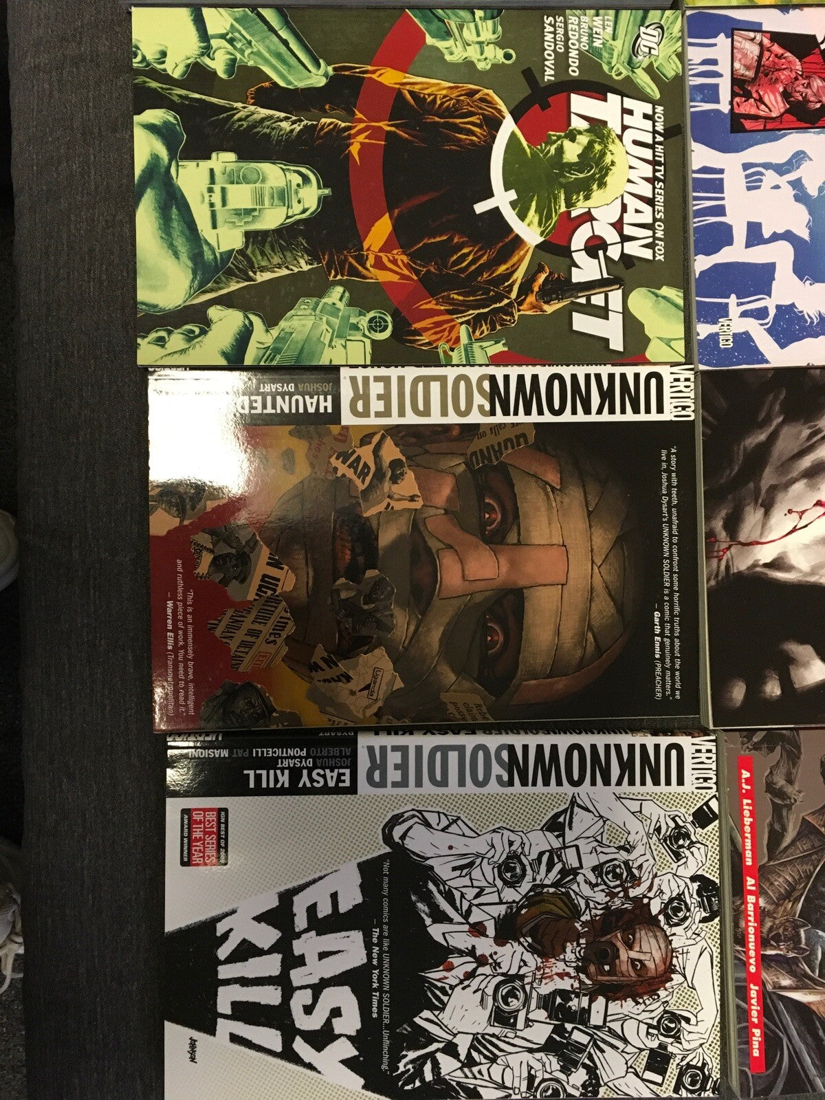 Lot of 10 DC & VERTIGO COMICS 100 Bullets; Human Target; Unknown Soldier; Batman4