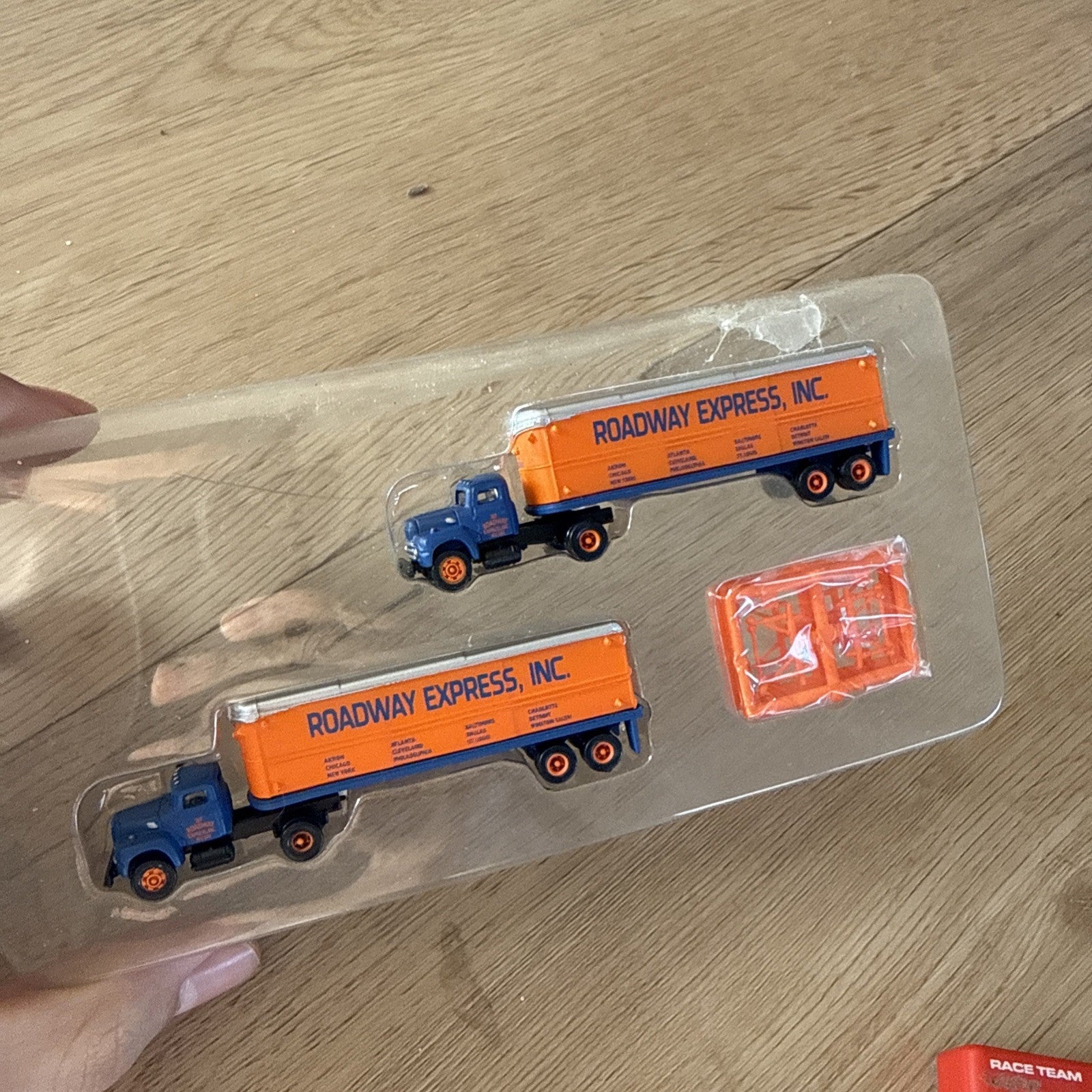 Vintage Micro Machines Roadway International Harvester R-190 Set of 22