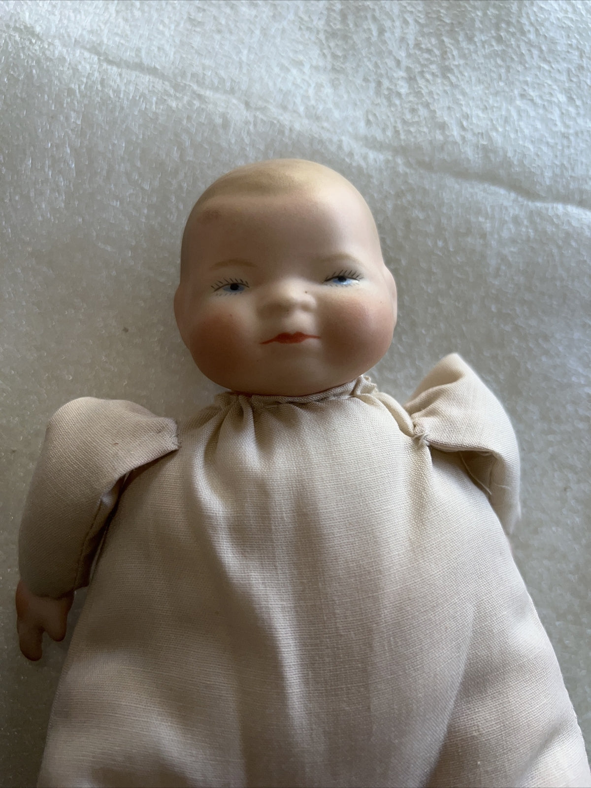 Vintage U.F.D.C Souvenir Baby Doll Nebraska 1972 7.5” Bisque Head2