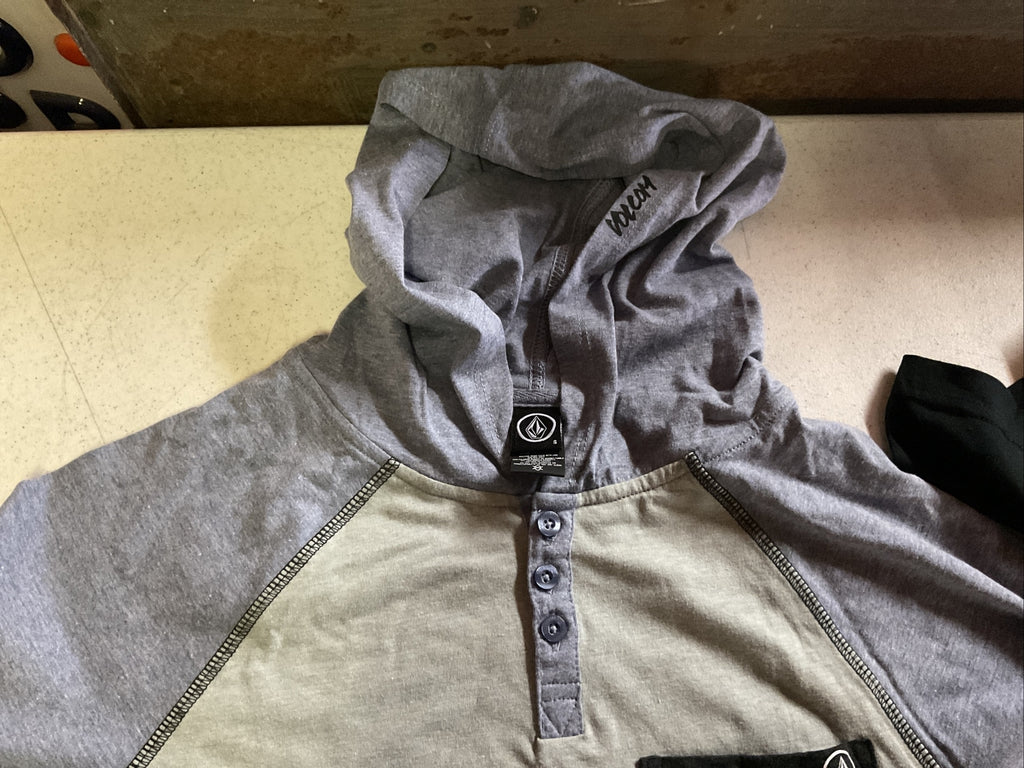 Volcom Men’s Lot Of 2 Size Small6