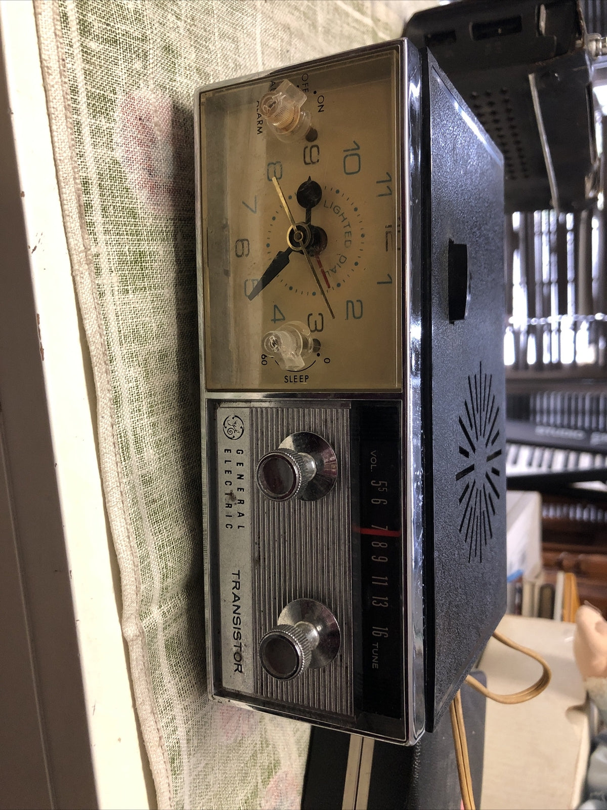 Vintage General Electric Transistor Radio WORKS0