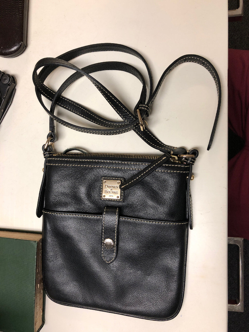 DOONEY & BOURKE Black Pebbled Leather Small Cross-body Swingpack Tote Purse Bag6