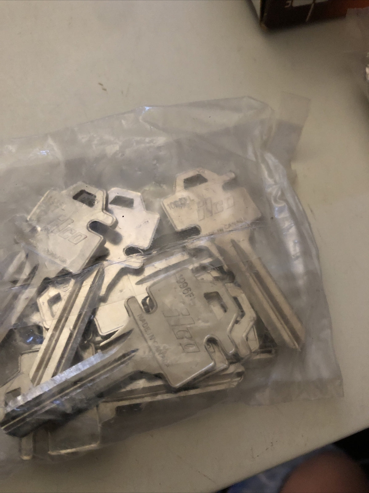 ILCO No. 1096FL - 30 Key Blanks Craftsman2