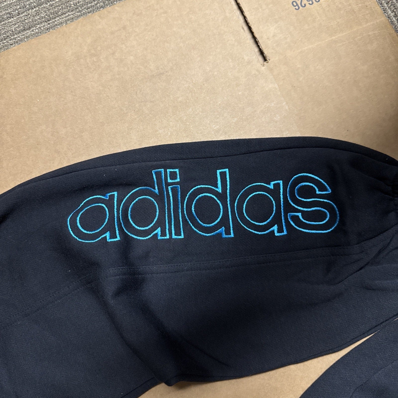 Vintage Adidas Silver Tag Embroidered Men’s Sweatpants Size Medium1