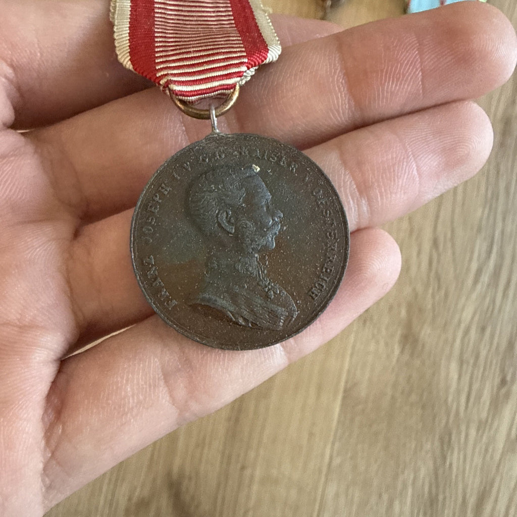 WWIl British 1939-45 Star & French Military Medal Lot Indochina Combatant9