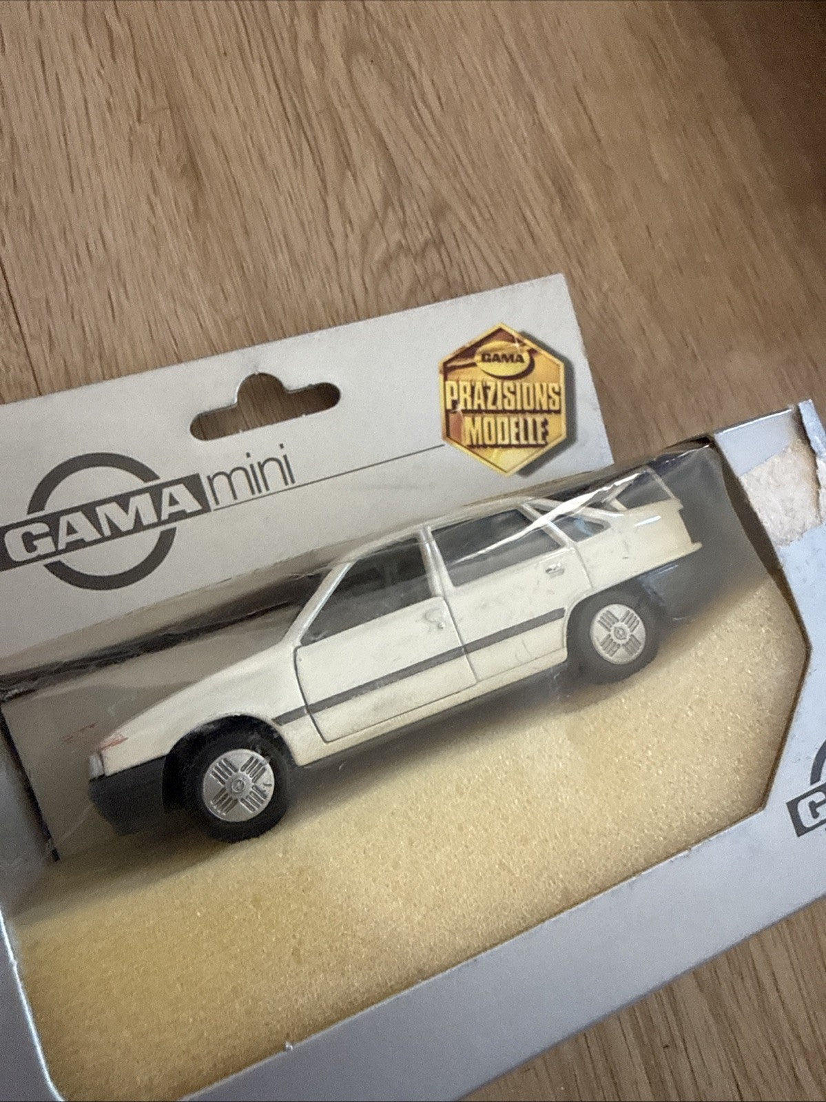 Gama Mini Opel Kadett E GLS Sedan 1:43 Diecast Model Car White New In Box1