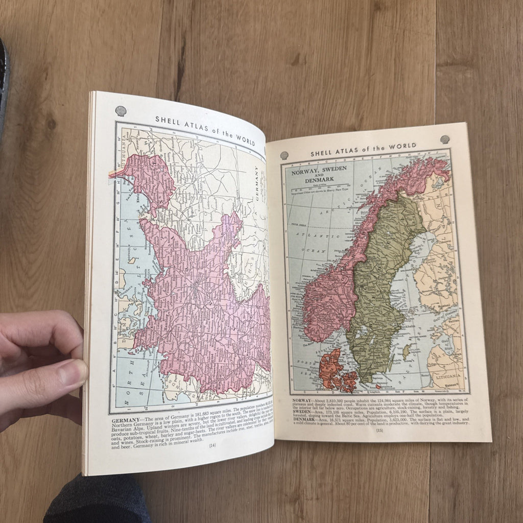 Vintage 1930s Shell Oil World Atlas Map Booklet Gas Station Advertising3