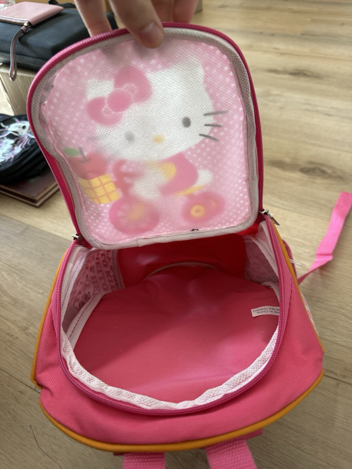 Hello Kitty Kids Backpack  28”x 56” Sanrio 2012 Children5