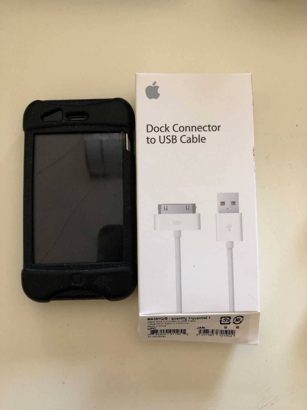 Apple iPhone 3GS - 16GB - Black (Unlocked) A1303 (GSM) (WORKING GOOD CONDITION)0