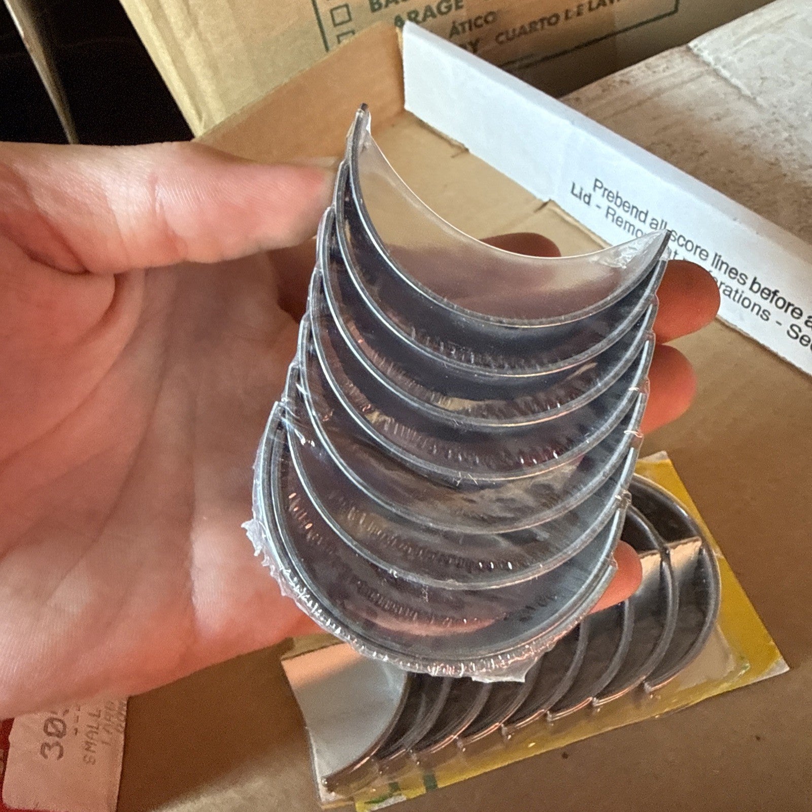 Manley Small Block Chevy Large Journal 30500 STD" Undersize Rod Bearings4