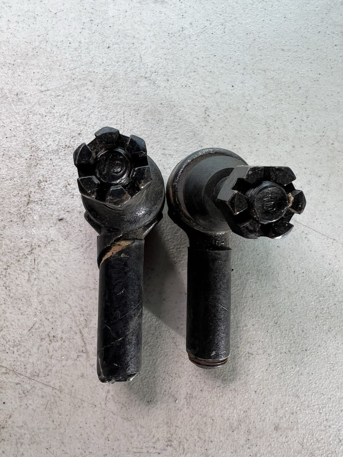 Vintage Military Aircraft Tie Rod Ends? – Pair – Marked “194R” – D-Head Castle1