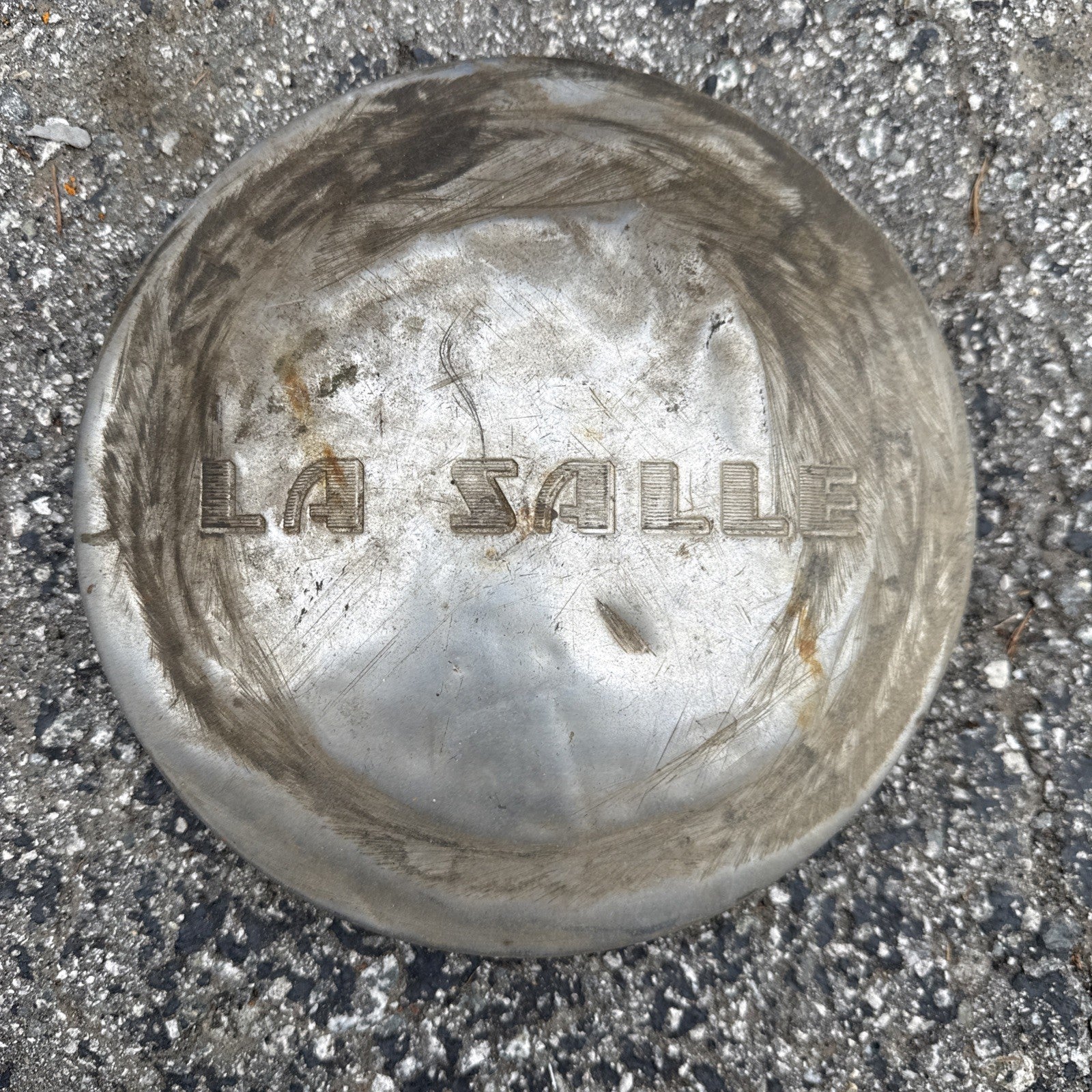 Vintage LaSalle Hubcap Wheel Cover 1932-1933 GM Cadillac Parts0