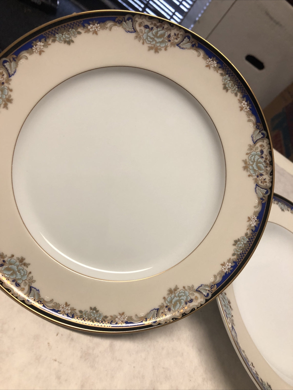 Mikasa Kingsley Rimmed Soup Bowl & Salad Plate LAC28 Blue & Gold Trim Lot Of 23