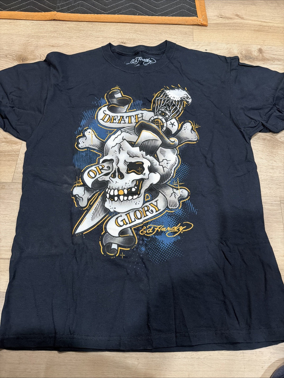 ED HARDY CROUCHING PANTER RHINESTONE TSHIRT MENS SIZE LARGE0