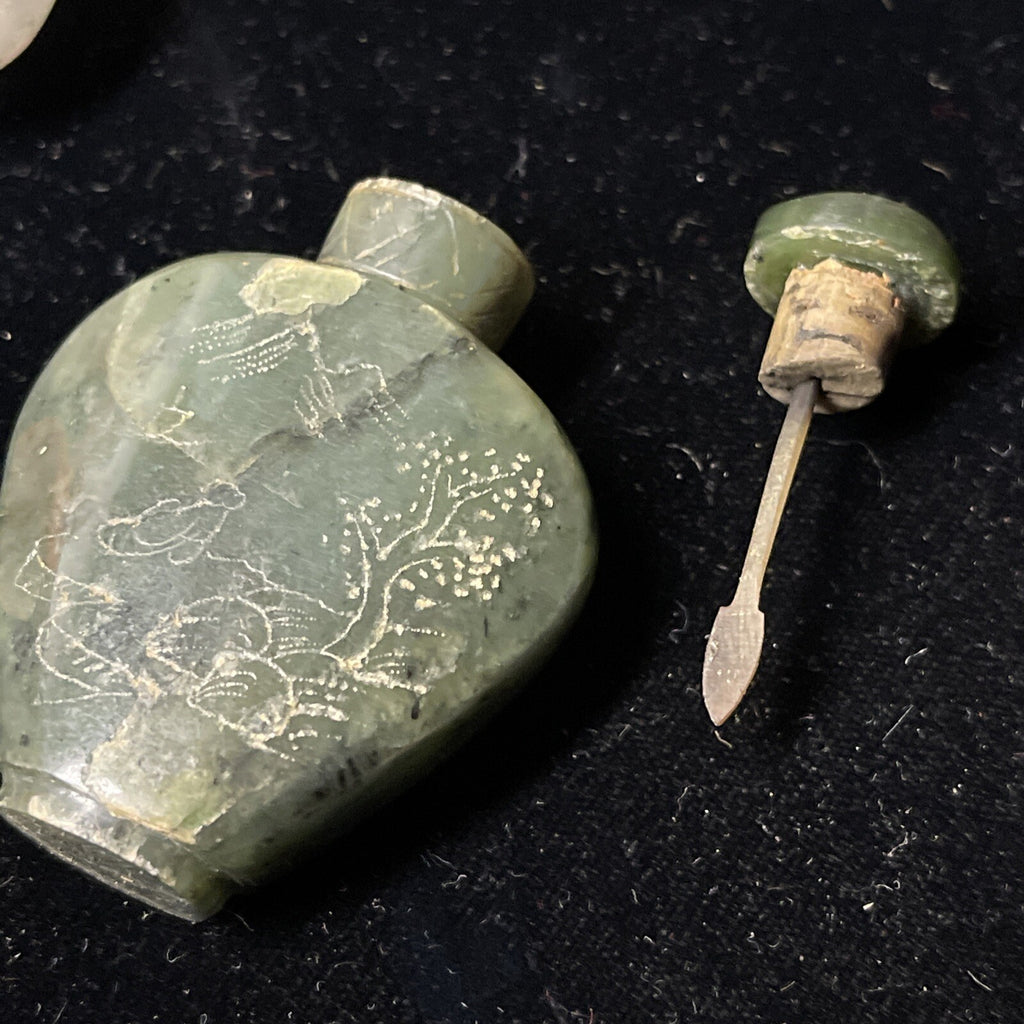 FINE ANTIQUE CHINESE painted JADE SNUFF BOTTLE w LID QING DYNASTY6