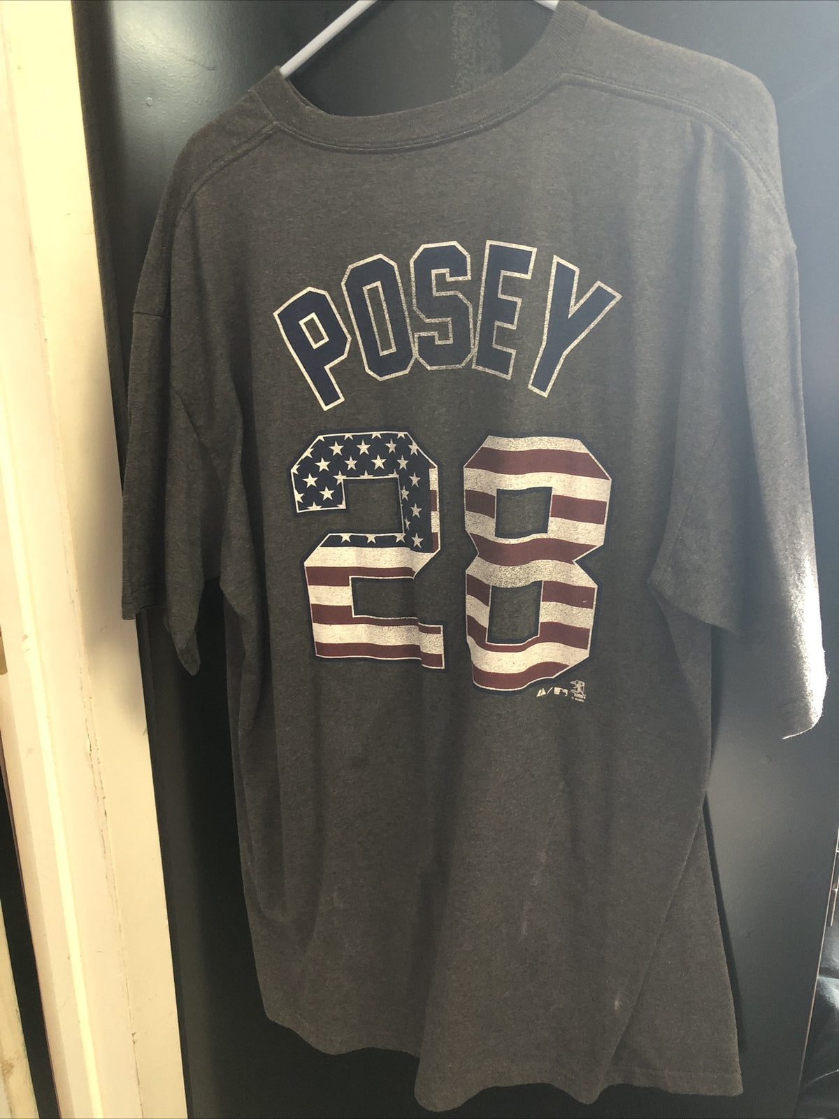 Buster Posey #28 San Francisco Giants T-Shirt Size XL1