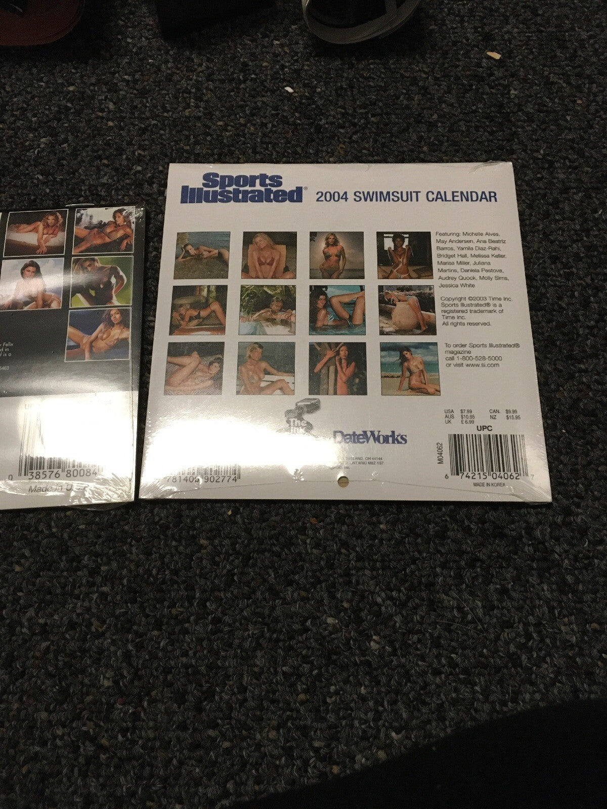 Lot 2: 2004 SPORTS ILLUSTRATED DAILY AT A GLANCE SWIMSUIT CALENDARs3