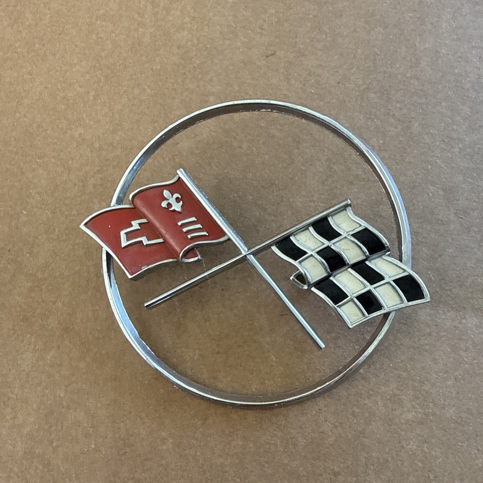 Front Nose Hood Emblem Chrome Flags 1962 Corvette1