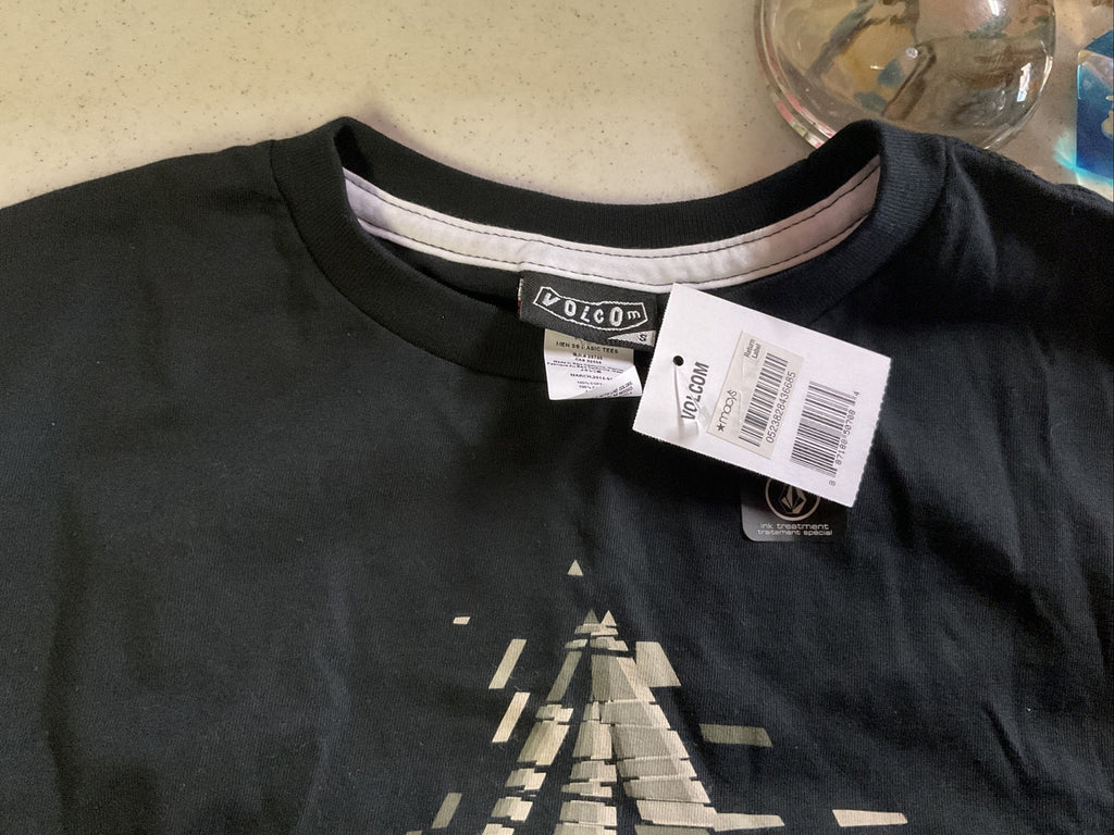 Volcom Men’s Lot Of 2 Size Small3