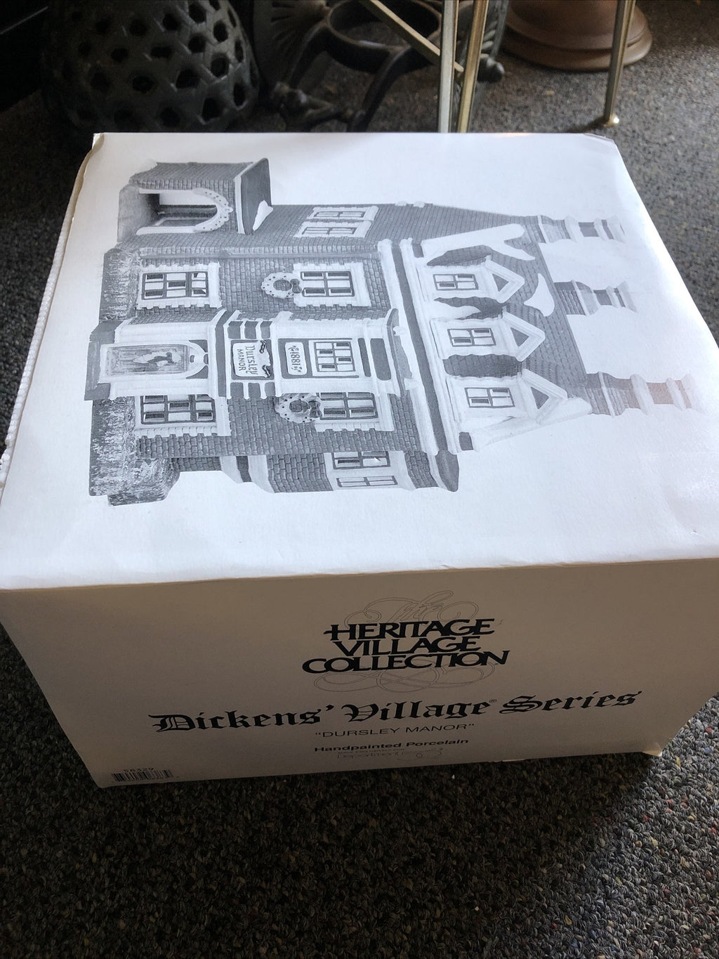 DEPT 56 DICKENS VILLAGE LIGHTED SERIES DURSLEY MANOR BRAND NEW0
