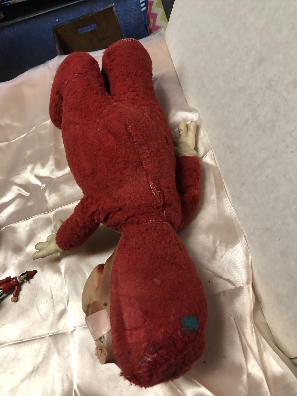 Vintage 1958 HUCKLEBERRY HOUND Plush Stuffed Toy Ear Is Torn2