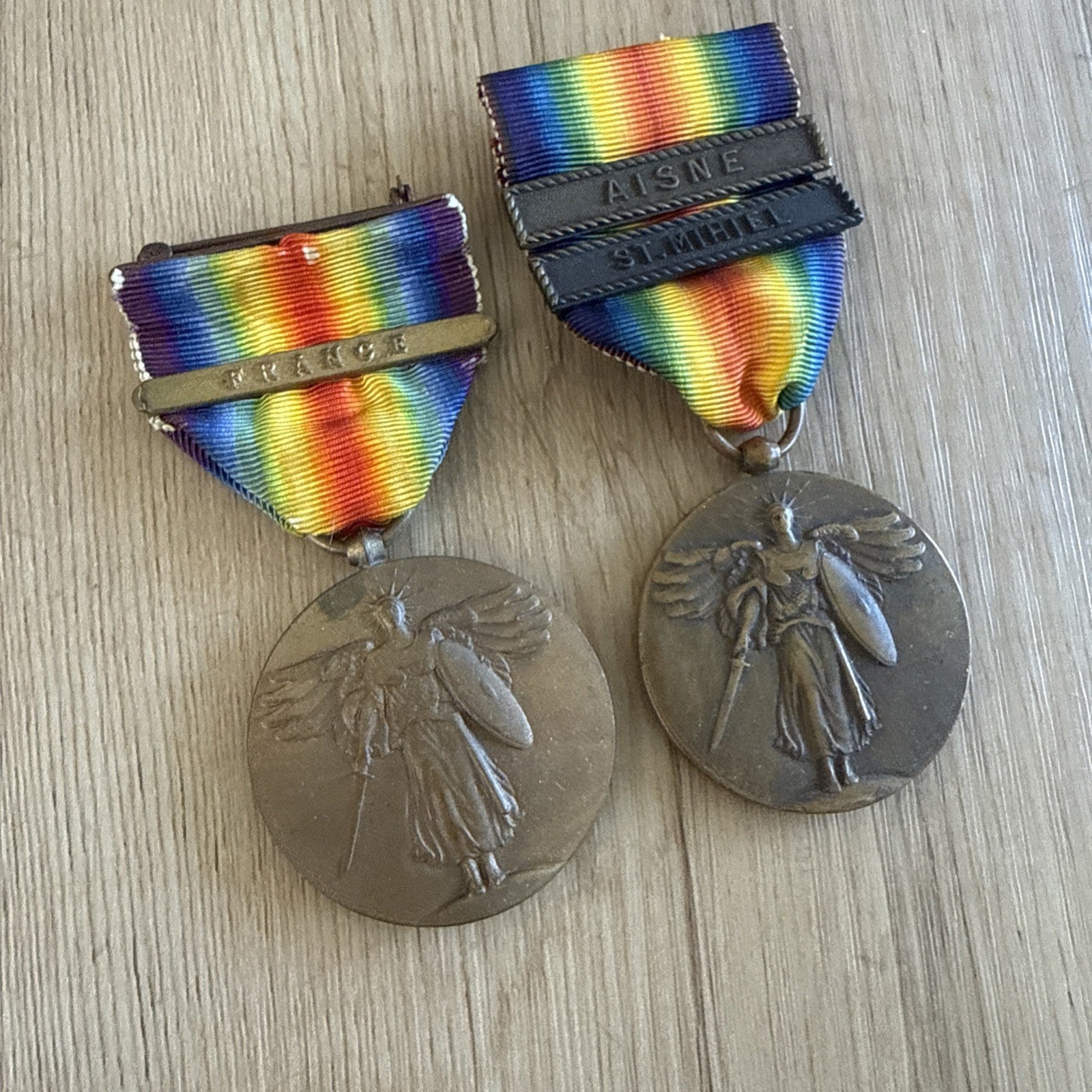 Lot of 2 WWI US Victory Medals - Aisne, St. Mihiel, France Clamps - Original0