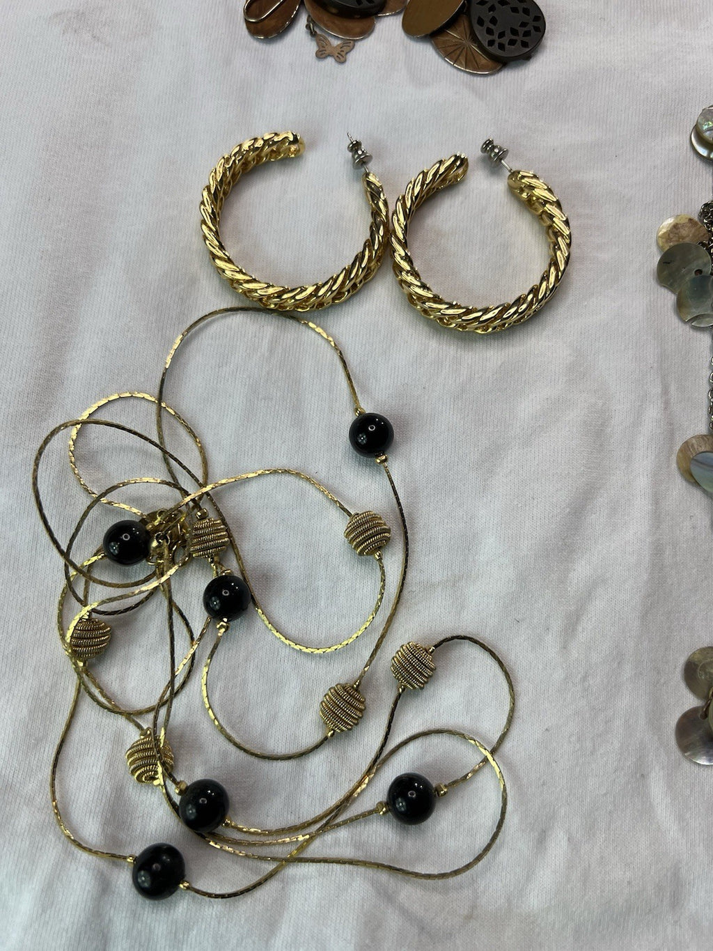 11 pc Jewelry Lot Vintage modern matching Earring sets & Necklaces6