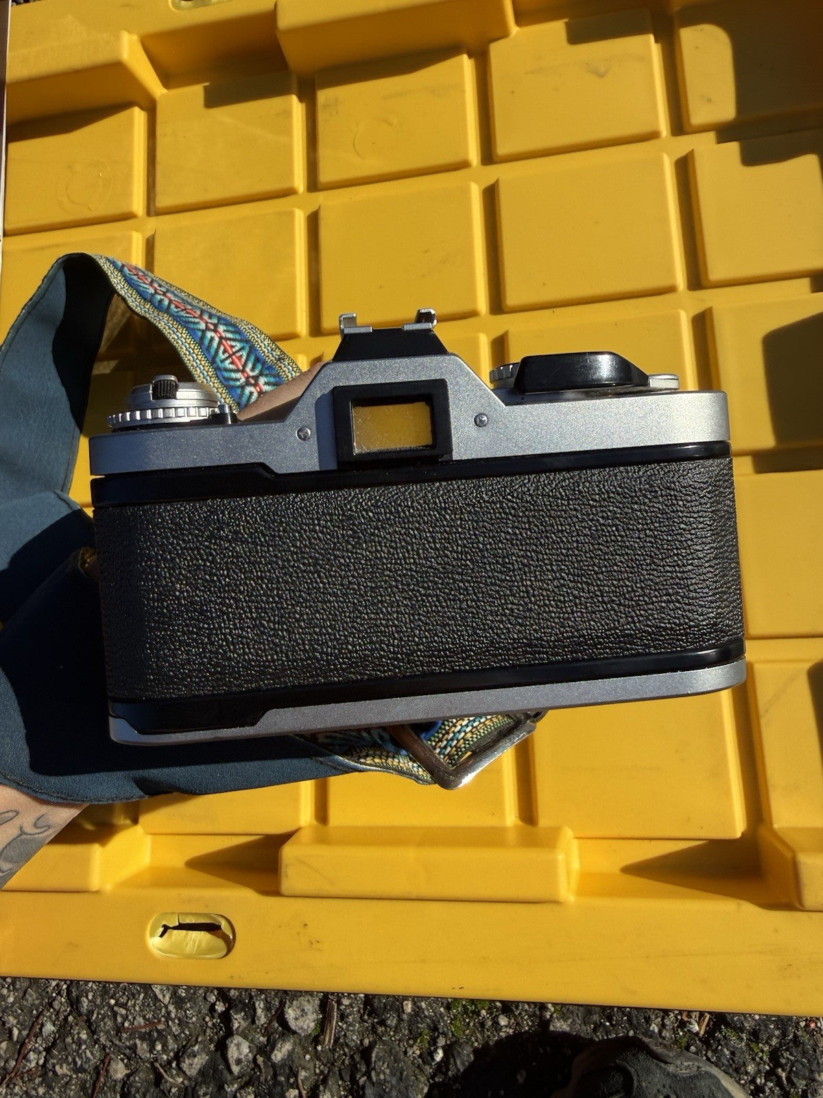 Canon AV-1 SLR Film Camera - Silver with Canon fd 135mm 1:3.5 lens With Strap8