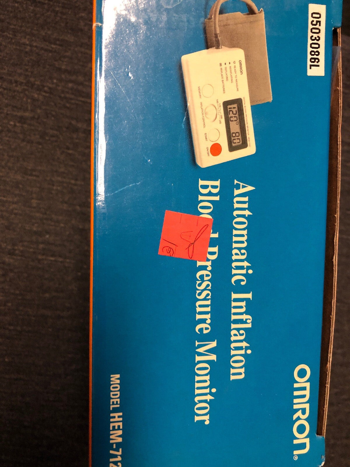 Omron HEM-712C Automatic Inflation Blood Pressure Monitor1
